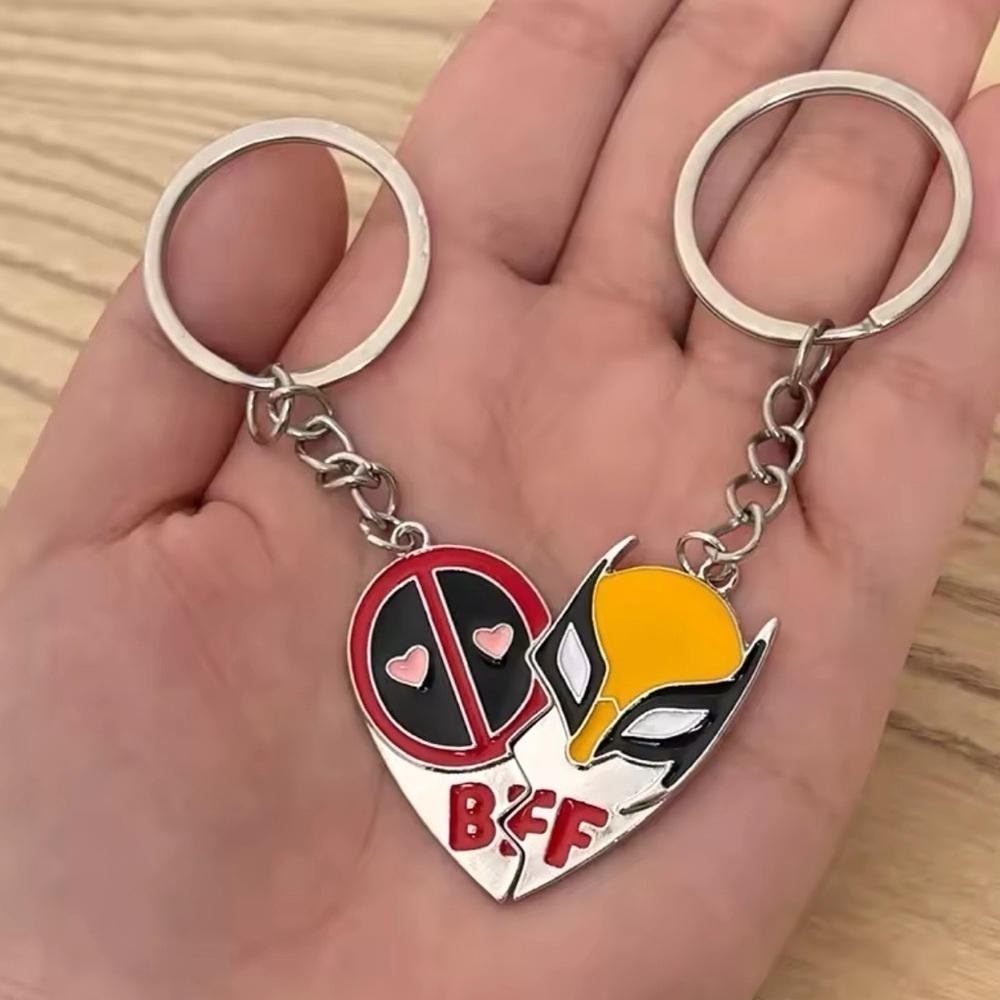 ⭐️NEW⭐️ Marvel Wolverine & Deadpool BFF 2 PC Heart Keychain Set - Picture 7 of 8